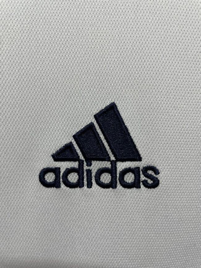 Real Madrid Home Retro Jersey 2000/01 – Bild 5