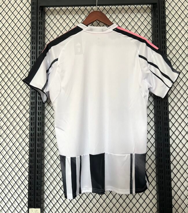 Juventus Home Jersey 2025/26 - Image 2