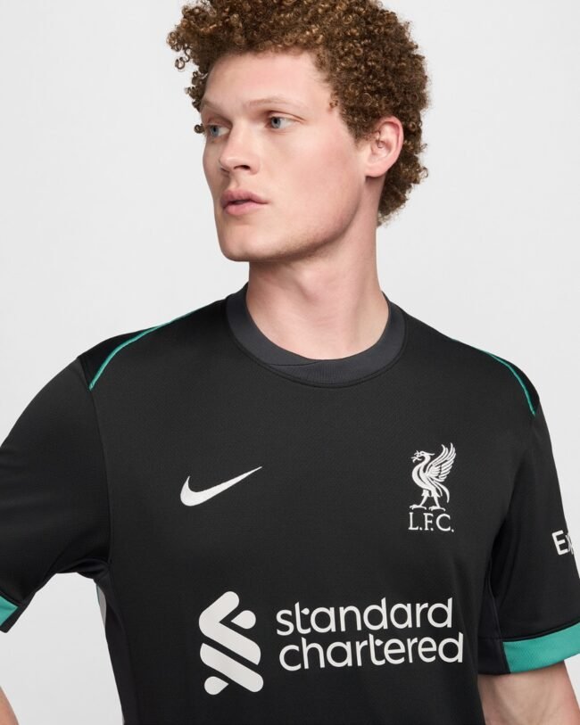 Liverpool Away jersey 2024/25 - CHAMPIONS 24/25 & Gold Trophy & Insignia – Bild 3