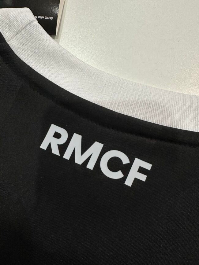 Real Madrid Goalkeeper Jersey 25/26 Black – Bild 6