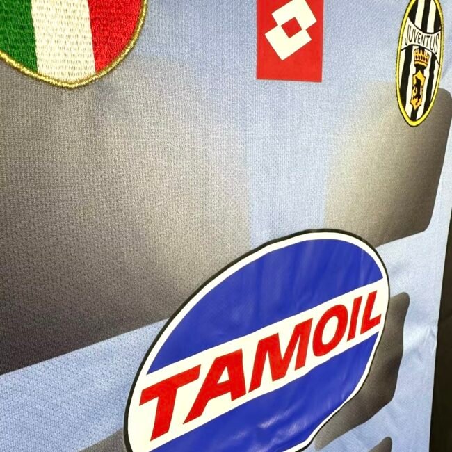 Juventus Goalkeeper Retro Jersey 2002/03
