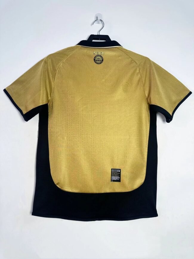 Manchester United Away Reversible Retro Jersey 2001/02 – Bild 4