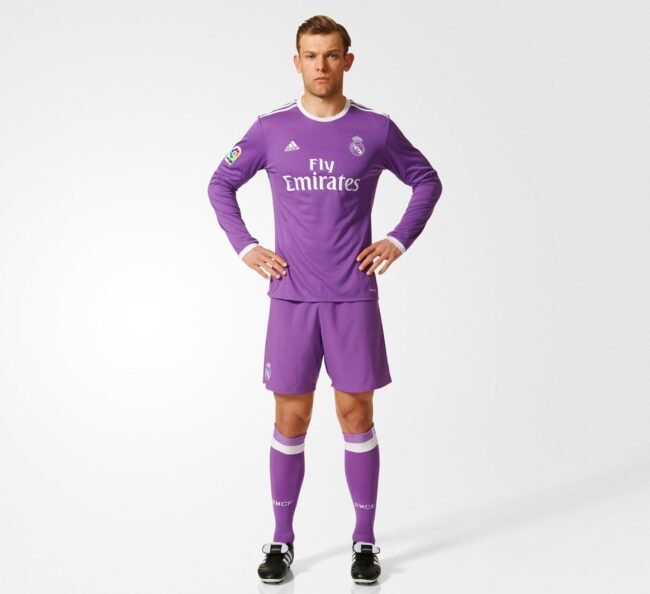 Real Madrid Away Jersey 2016/17 - Image 4