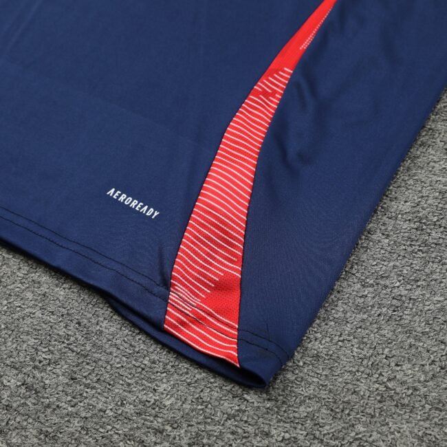 Manchester United Training Jersey 2024/25 MEN26077