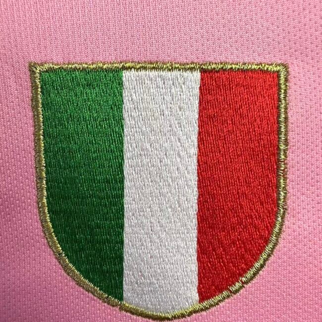 Juventus Goalkeeper Retro Jersey 2002/03 Pink Black