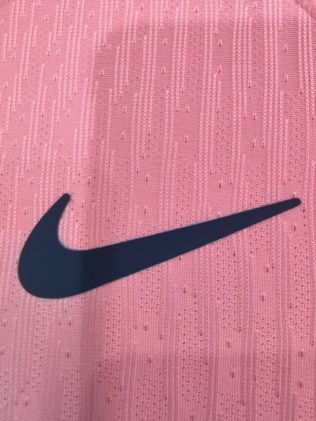 Barcelona special edition Jersey 2024/25 pink - Image 4