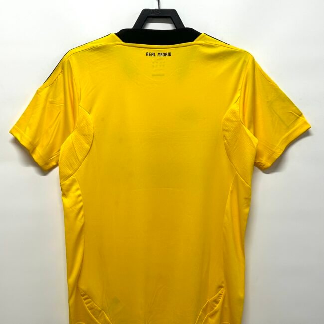 Real Madrid GOALKEEPER Jersey 2011/12