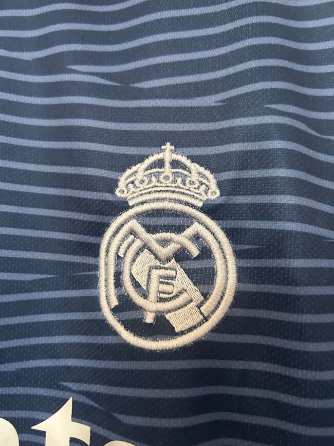Real Madrid Away Jersey 25/26 – Bild 4
