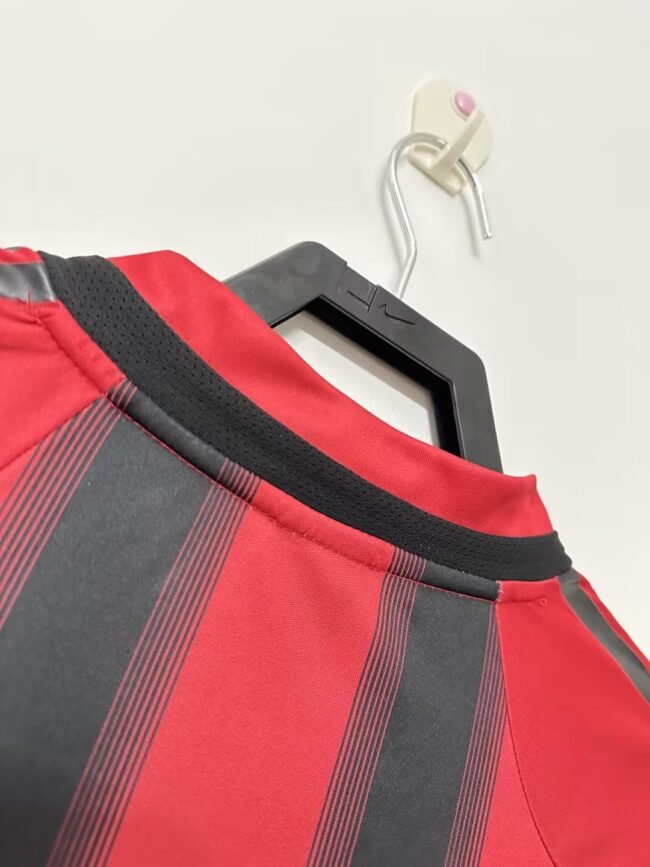 AC Milan Home Retro Jersey 2004/05 - Image 6