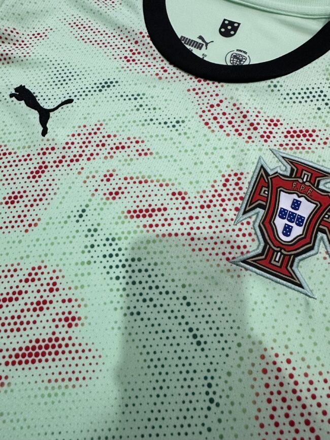 Portugal Women's Away Jersey 25/26 - Image 4