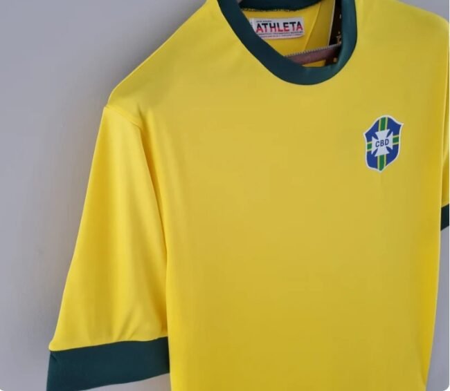 Brazil home World Cup Retro Jersey 1970 - Image 4