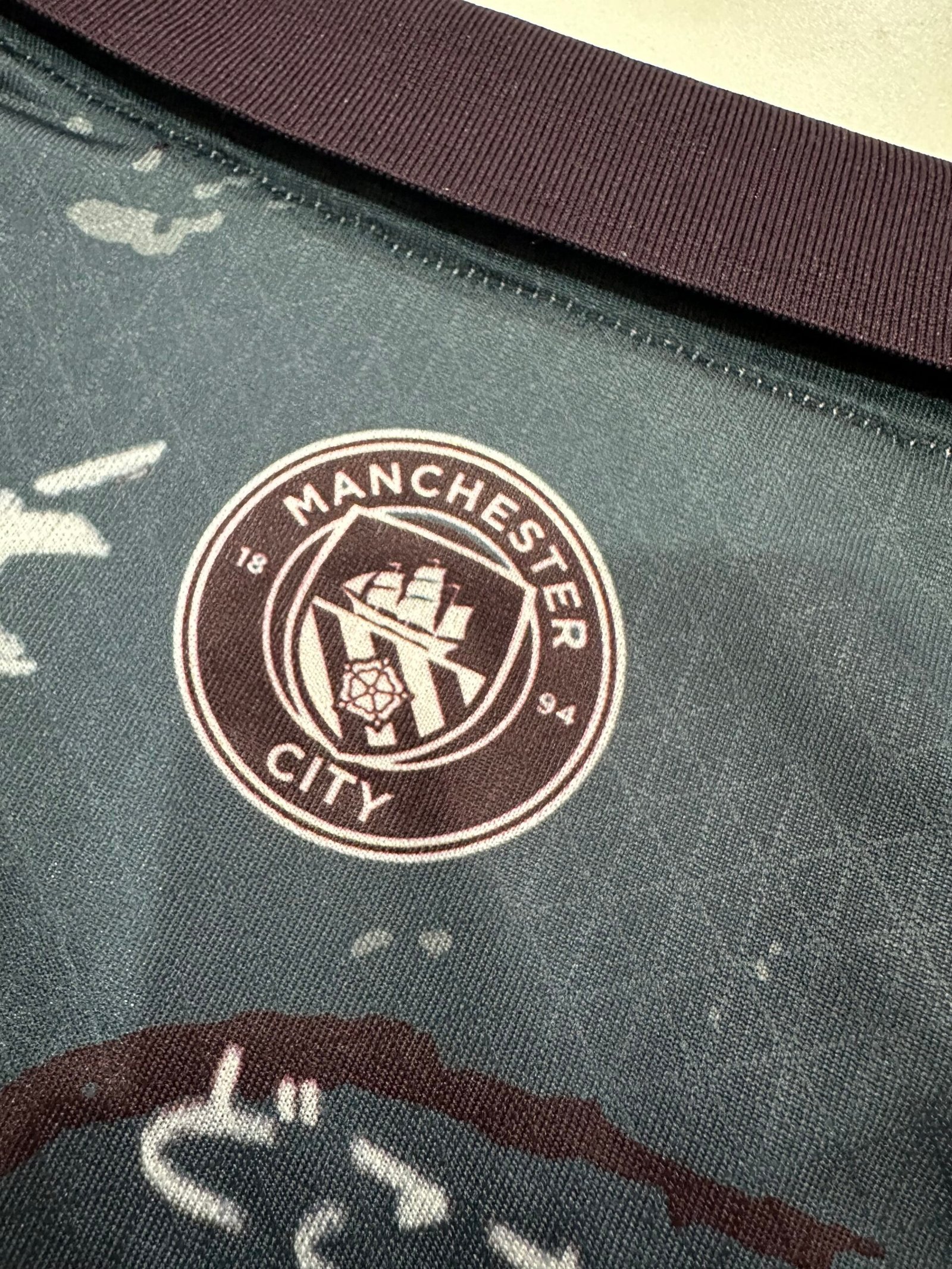 Manchester City Player Version Special Edition Jersey 25/26 Red - Image 5