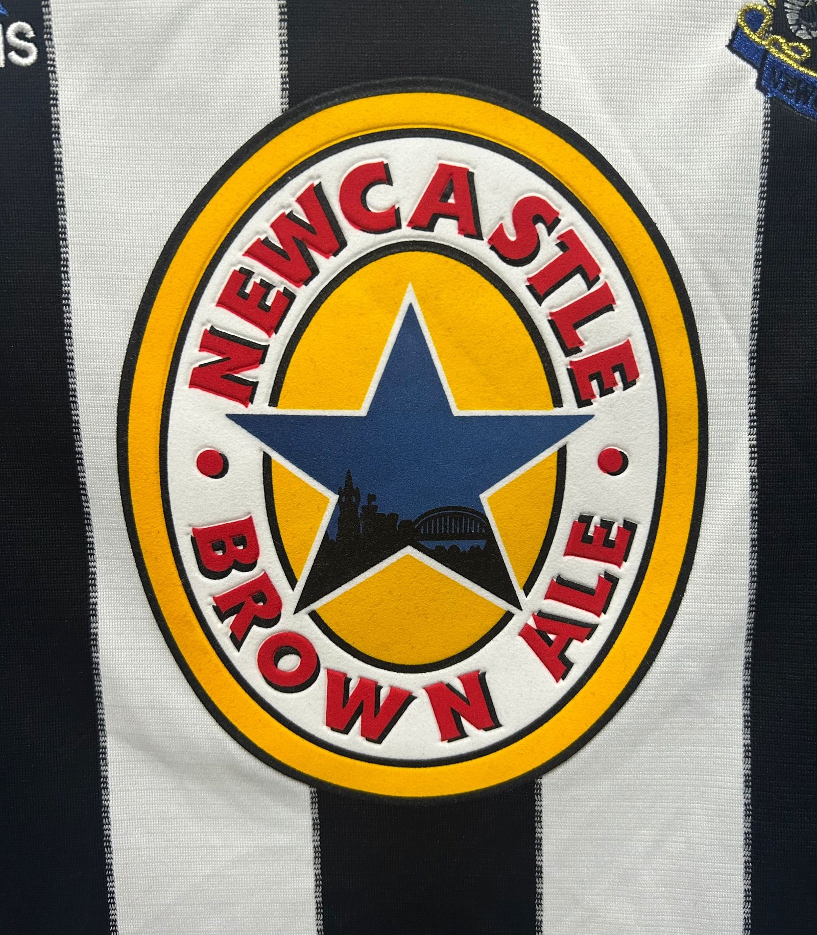 Newcastle United Home Retro Jersey 1999/00 - Image 6