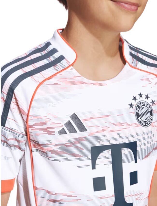 Kid's Bayern Munich Away Jersey+Shorts 2025/26 - Image 3