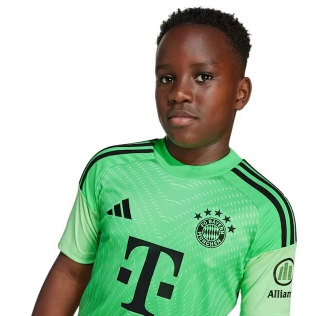 Kid's Bayern Munich Goalkeeper Jersey+Shorts 2025/26