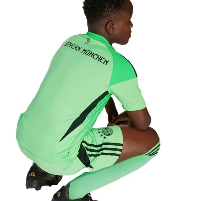 Kid's Bayern Munich Goalkeeper Jersey+Shorts 2025/26