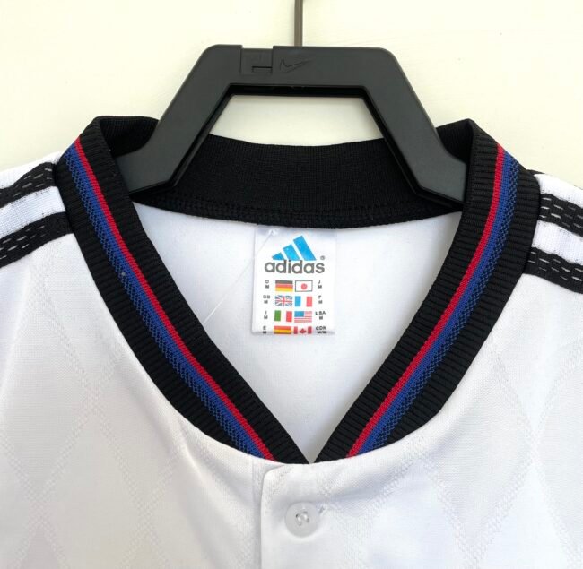 1998 - 1999 Bayern Munich away classic retro Jersey - Image 2