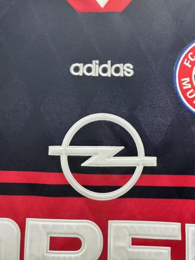 Bayern Munich Home Jersey shirt 1997 - 1999 - Image 5