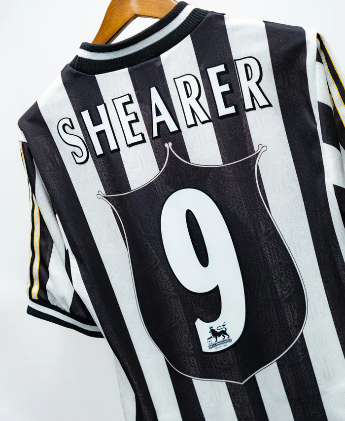 Newcastle United Home Retro Jersey 1997/99 - Image 6