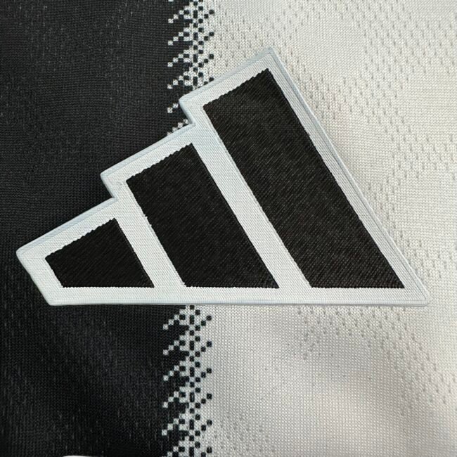 Newcastle United Home Jersey Player Version 2025/26