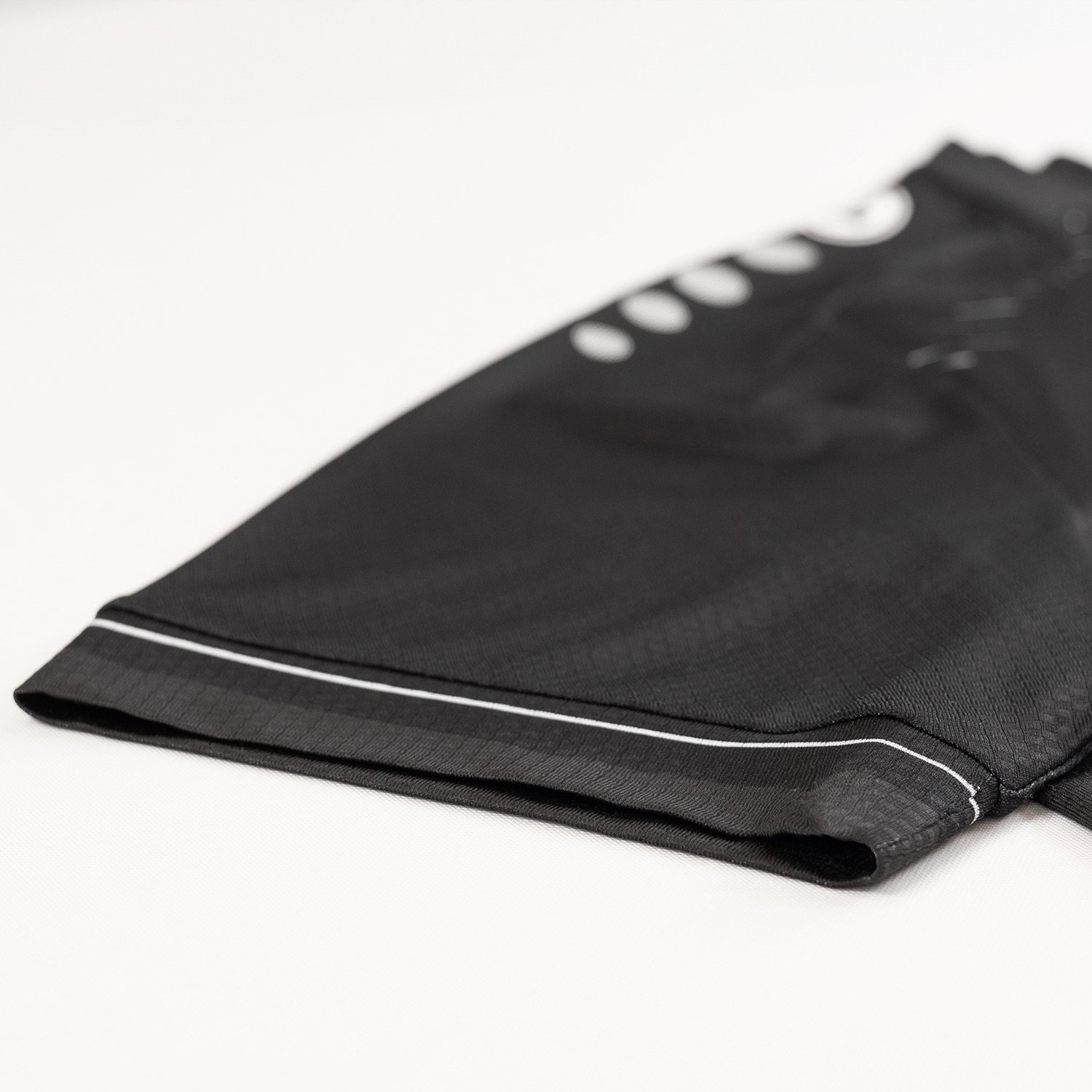 VfB Stuttgart Third Jersey 2024/25 – Bild 9