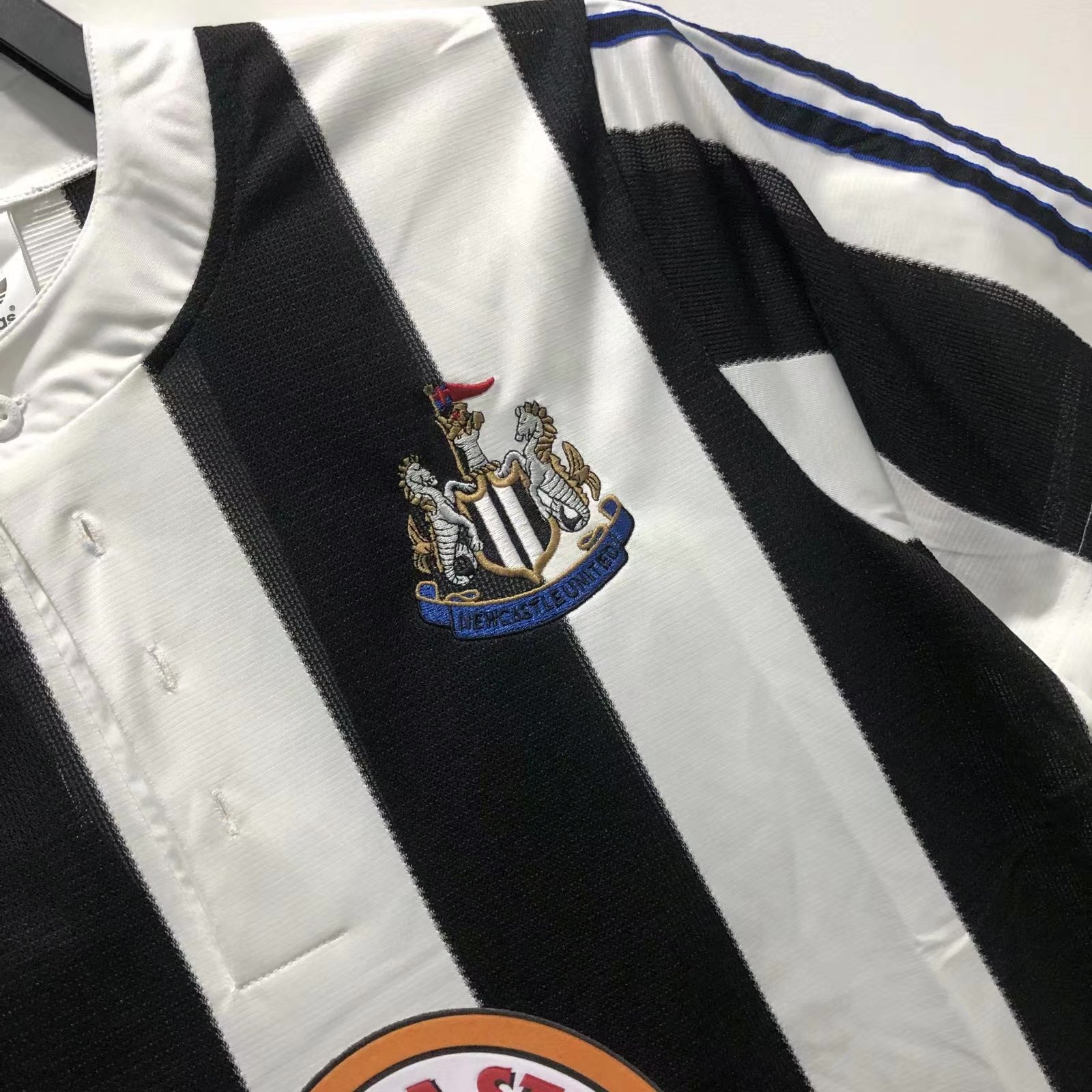 Newcastle United Home Retro Jersey 1995/97 - Image 3