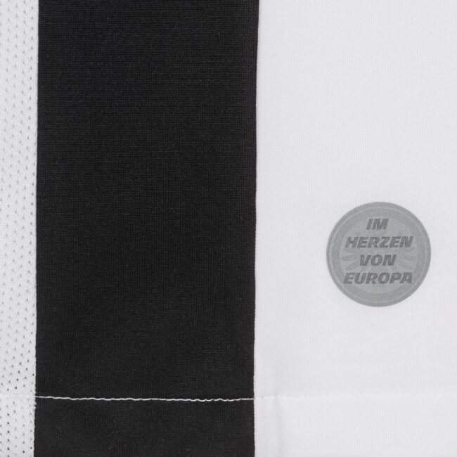 Eintracht Frankfurt Home Jersey 2024/25