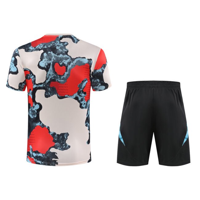 Bayern Munich Training Jersey 2025/26 MEN26081