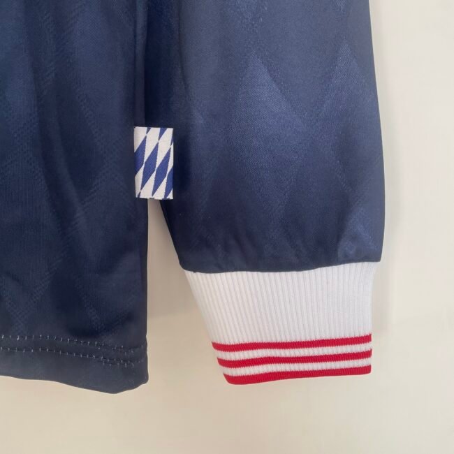 1997-99 Bayern Munich home long sleeves