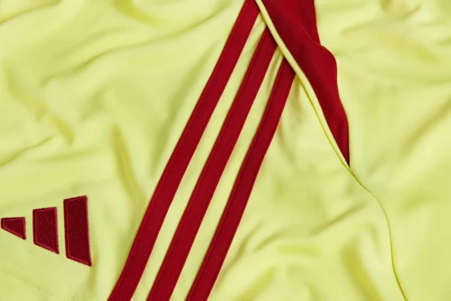 Arsenal Goalkeeper Shorts 2025/26 - Image 3