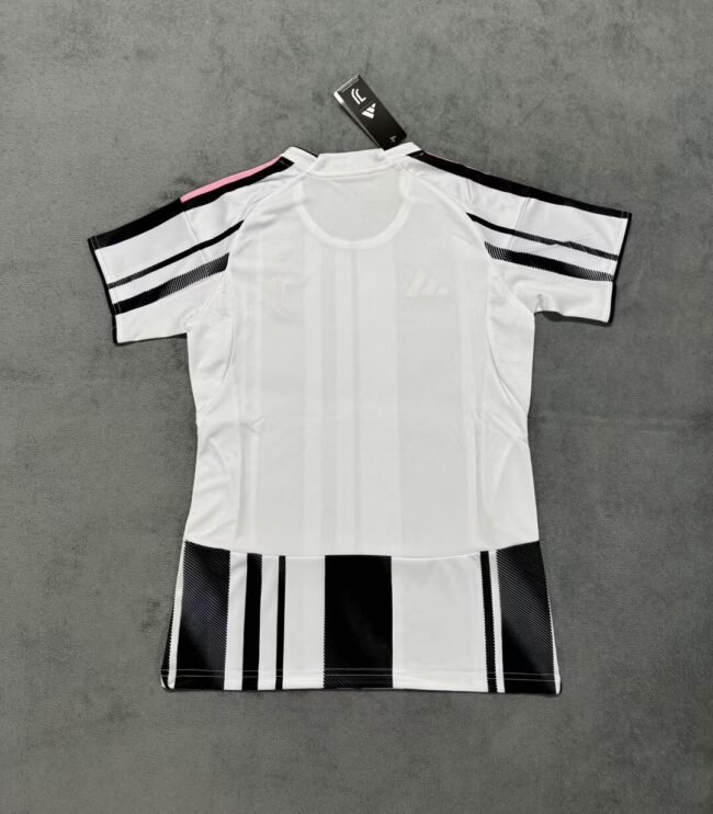 Women's Juventus Home Jersey 2025/26 - Image 2