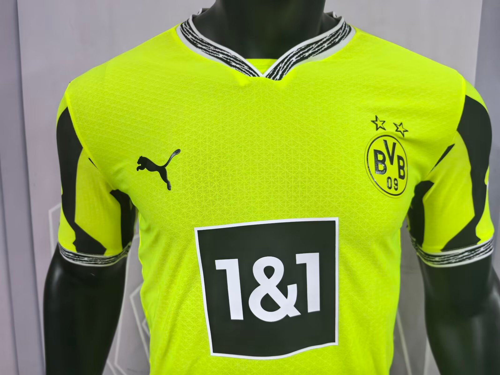 Borussia Dortmund Special Edition Jersey Player Version 2025/26 - Image 3