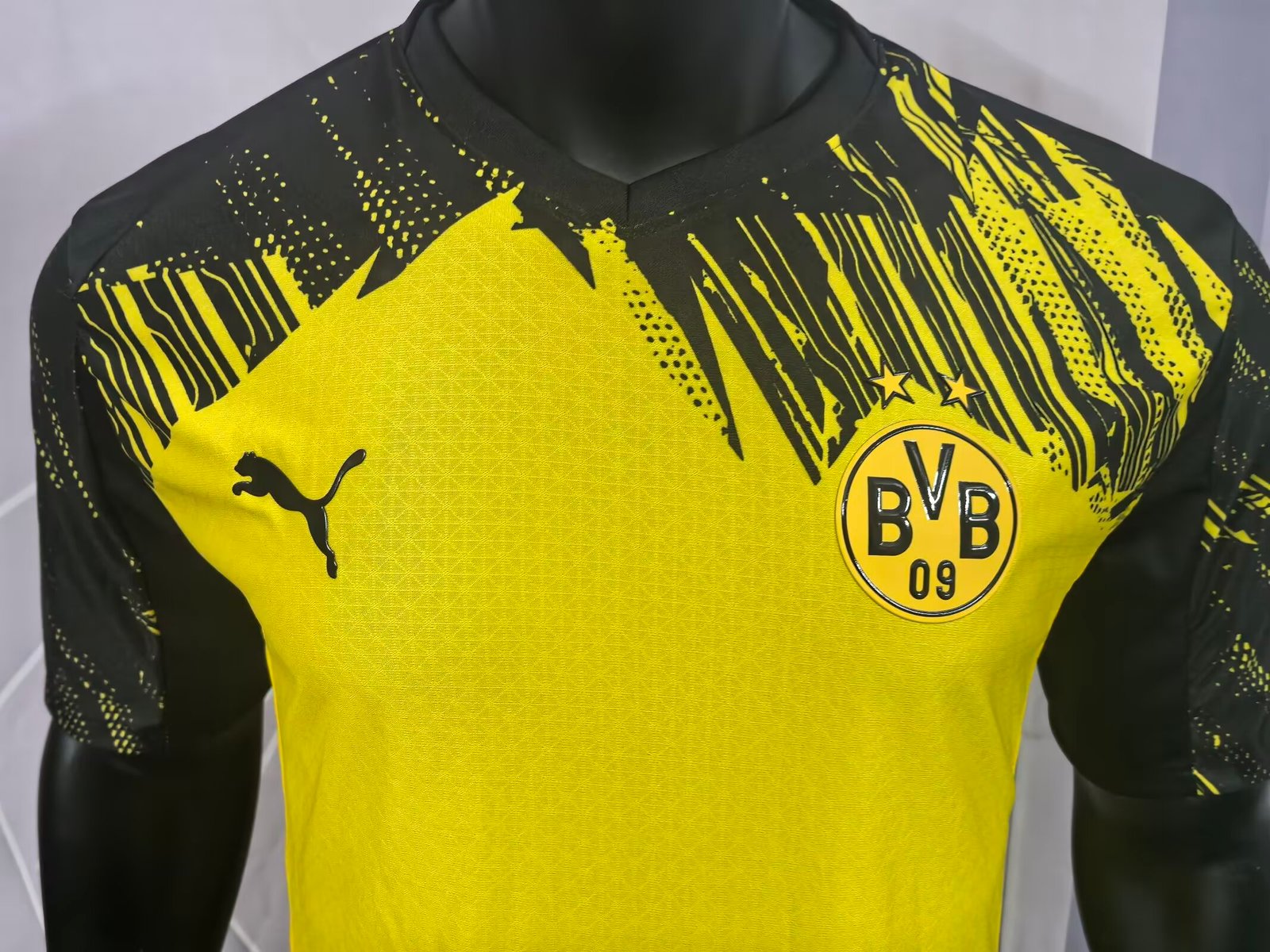 Borussia Dortmund Home Jersey Player Version 2025/26 - Image 3