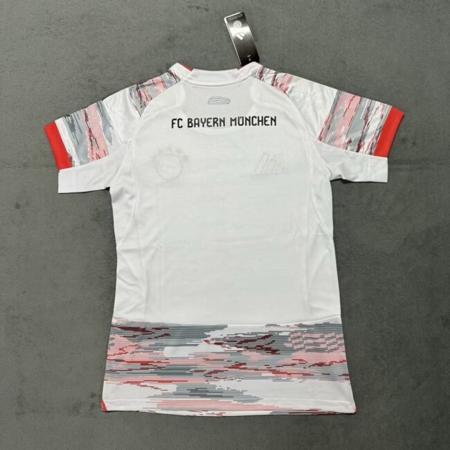 Women's Bayern Munich Away Jersey 2025/26